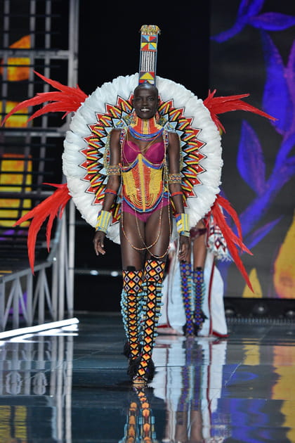 Grace Bol au d&eacute;fil&eacute; Victoria's Secret 2017