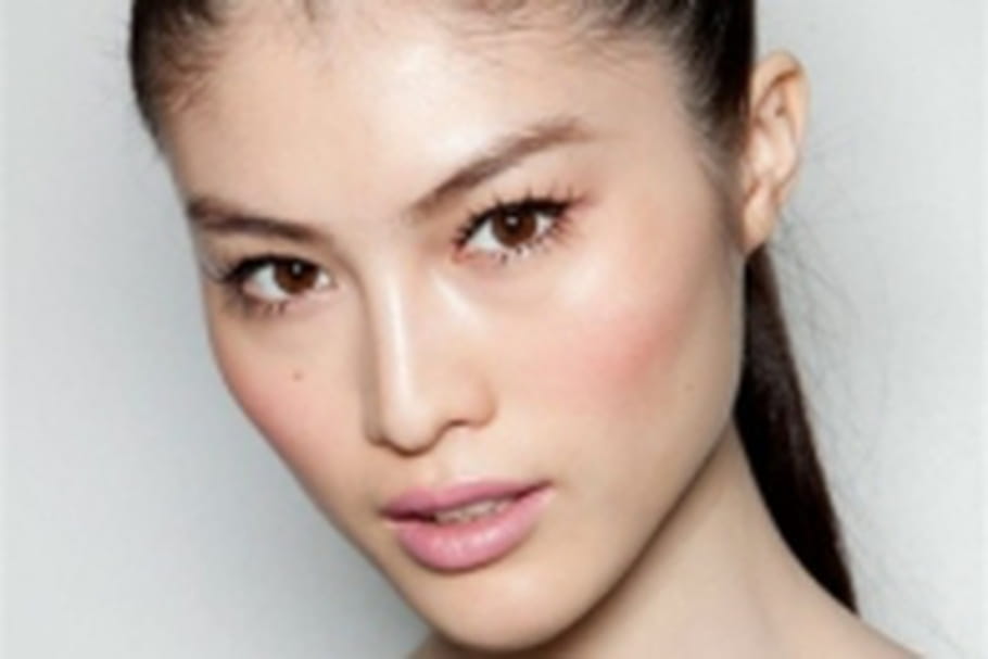Jeu de faux cils chez Elie Saab