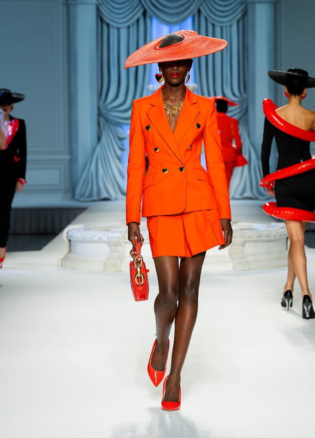 Look 14&nbsp;du d&eacute;fil&eacute; Moschino