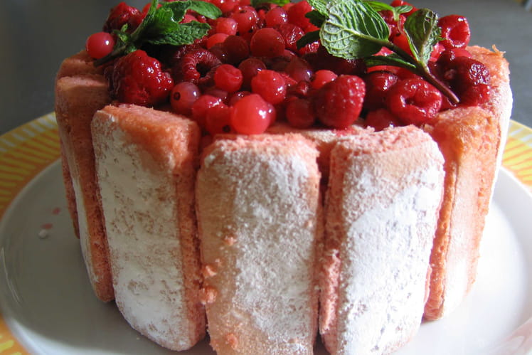 Charlotte rose aux fruits rouges