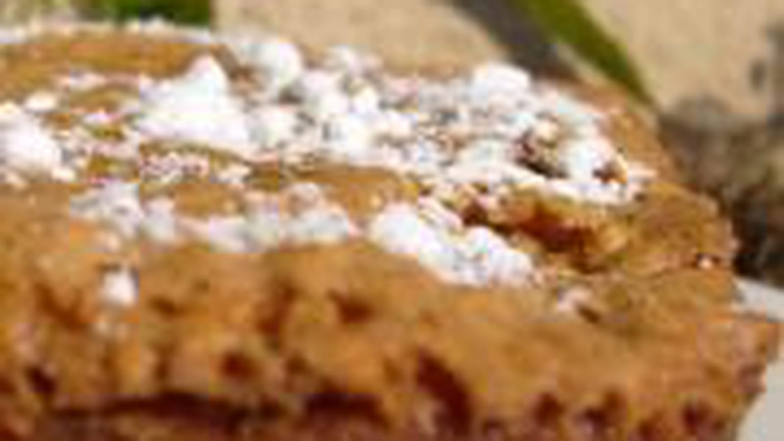 Brownie chocolat blanc, pistache et pipocas