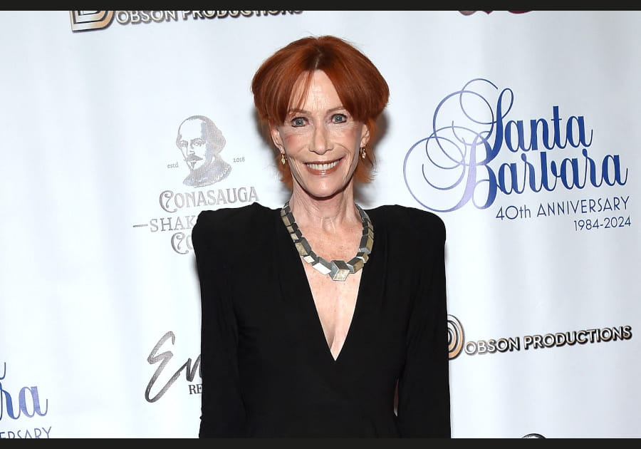 Le crayon grossi&egrave;rement appliqu&eacute; de Kristen Meadows