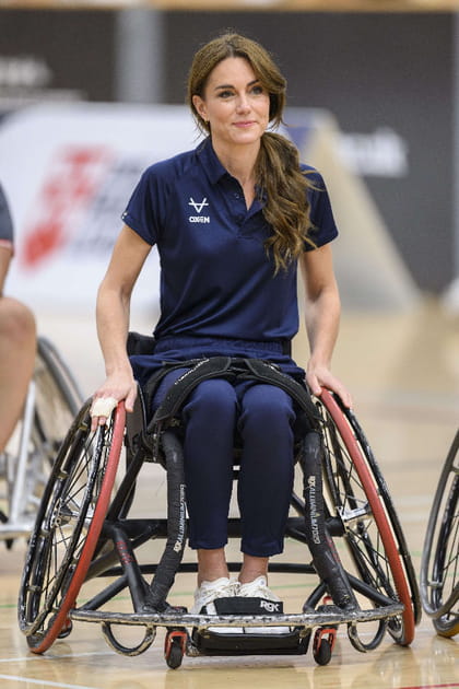 Kate Middleton en survêtement bleu marine