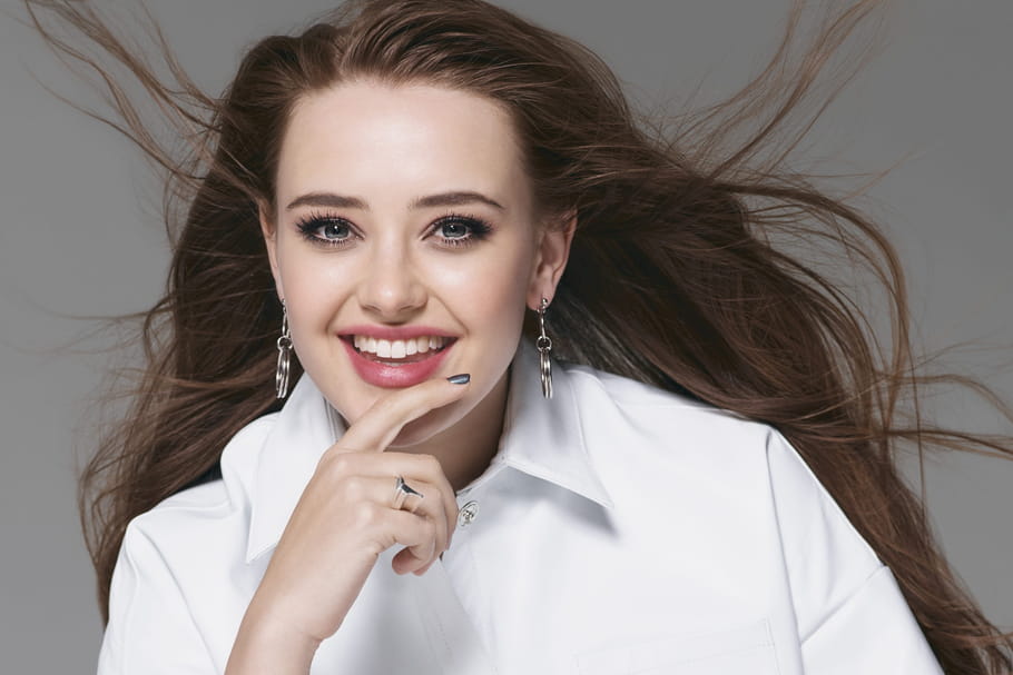 Katherine Langford devient le nouveau visage de L'Oréal Paris