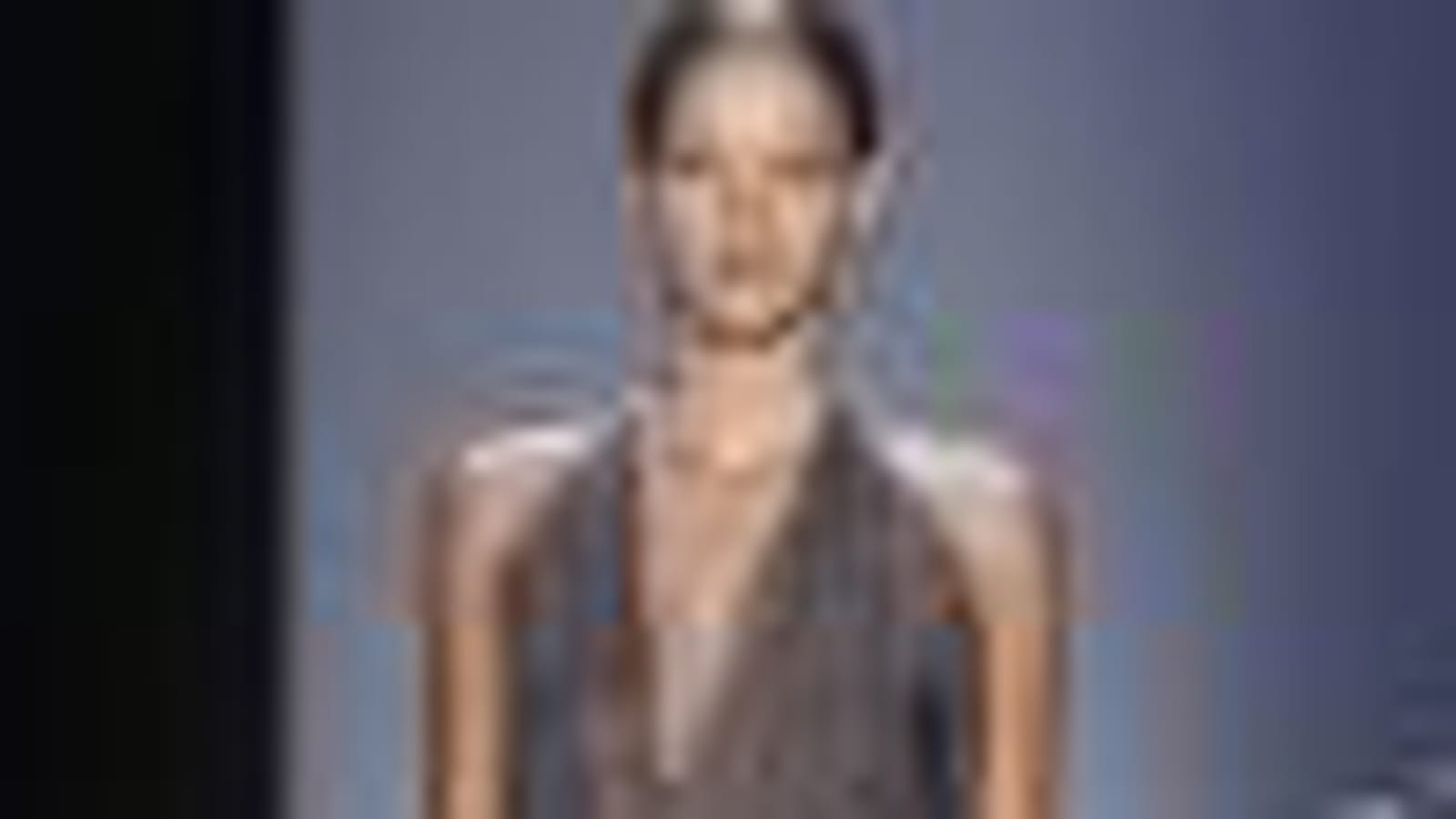 Robe grise de Max Azria