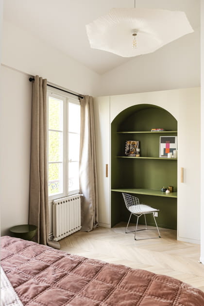 Apr&egrave;s&nbsp;: un coin bureau dans la chambre
