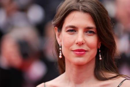 charlotte-casiraghi-sourcils-epilation