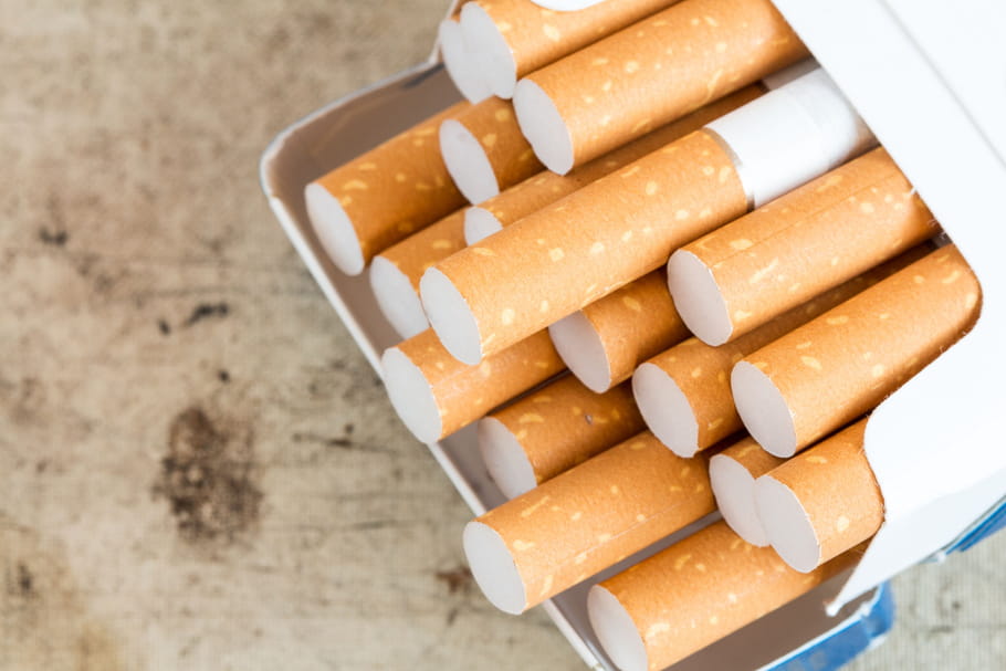 Nicotine et coronavirus : pourquoi peut-elle protéger les fumeurs ?