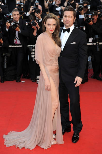 Angelina Jolie en robe drap&eacute;e Versace