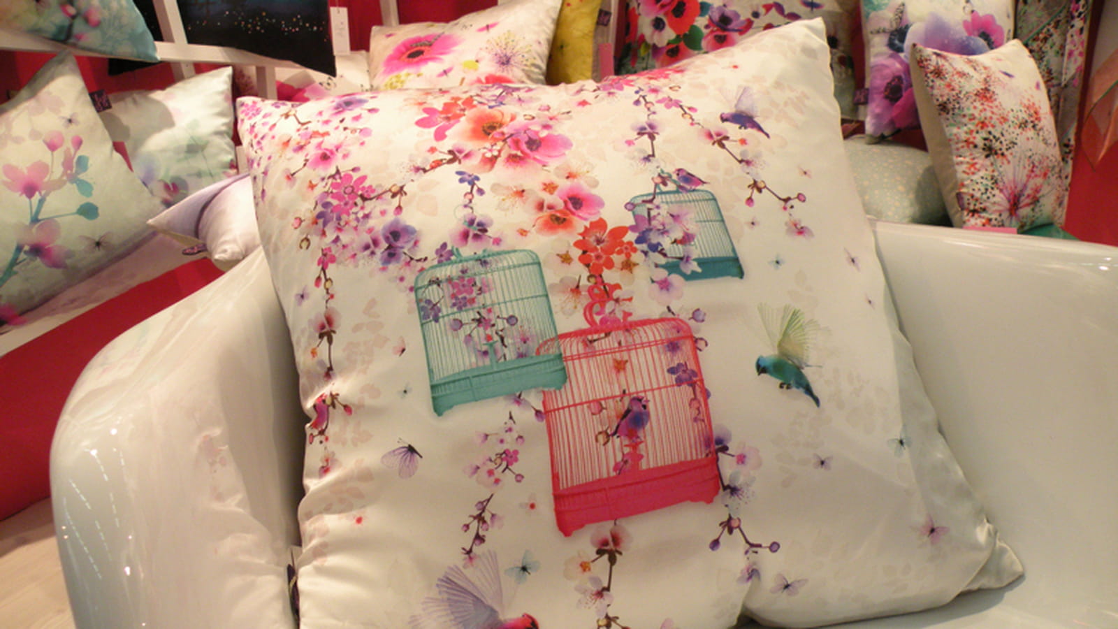 Coussin Chacha by Iris