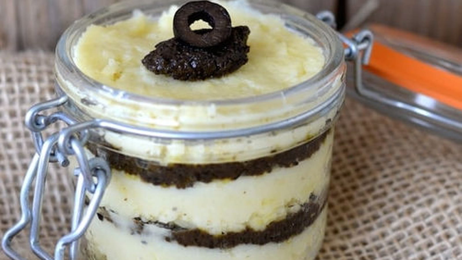 Purée de panais et sa tapenade d'olives noires
