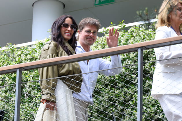 Brad Pitt et sa jeune compagne vus &agrave; la finale femmes de Roland-Garros