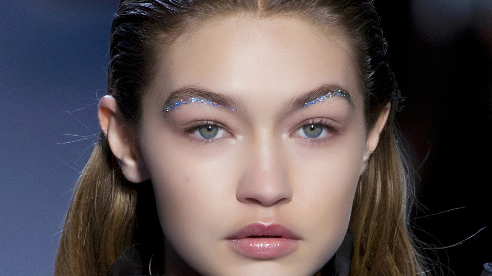 Les sourcils pailletés