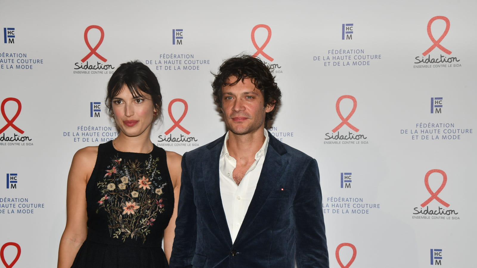 Jeanne Damas et un invité