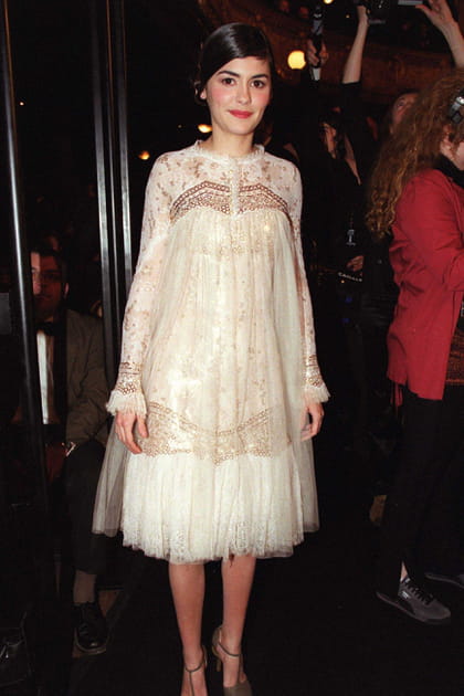 Audrey Tautou en robe en tulle à manches longues
