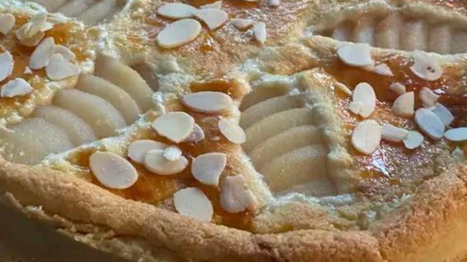 Tarte Bourdaloue, poire et amande