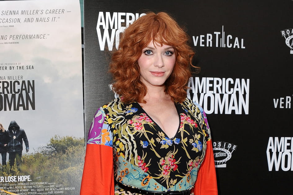 Le carr&eacute; mi-long boucl&eacute; de Christina Hendricks