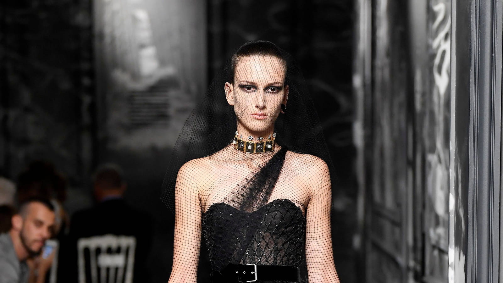 Look 37