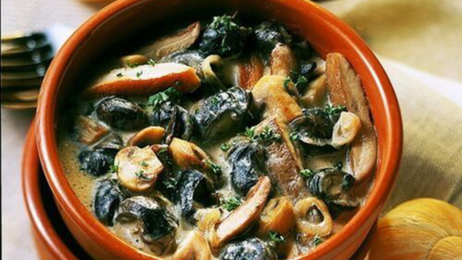 Cassolette d’escargots au Chablis