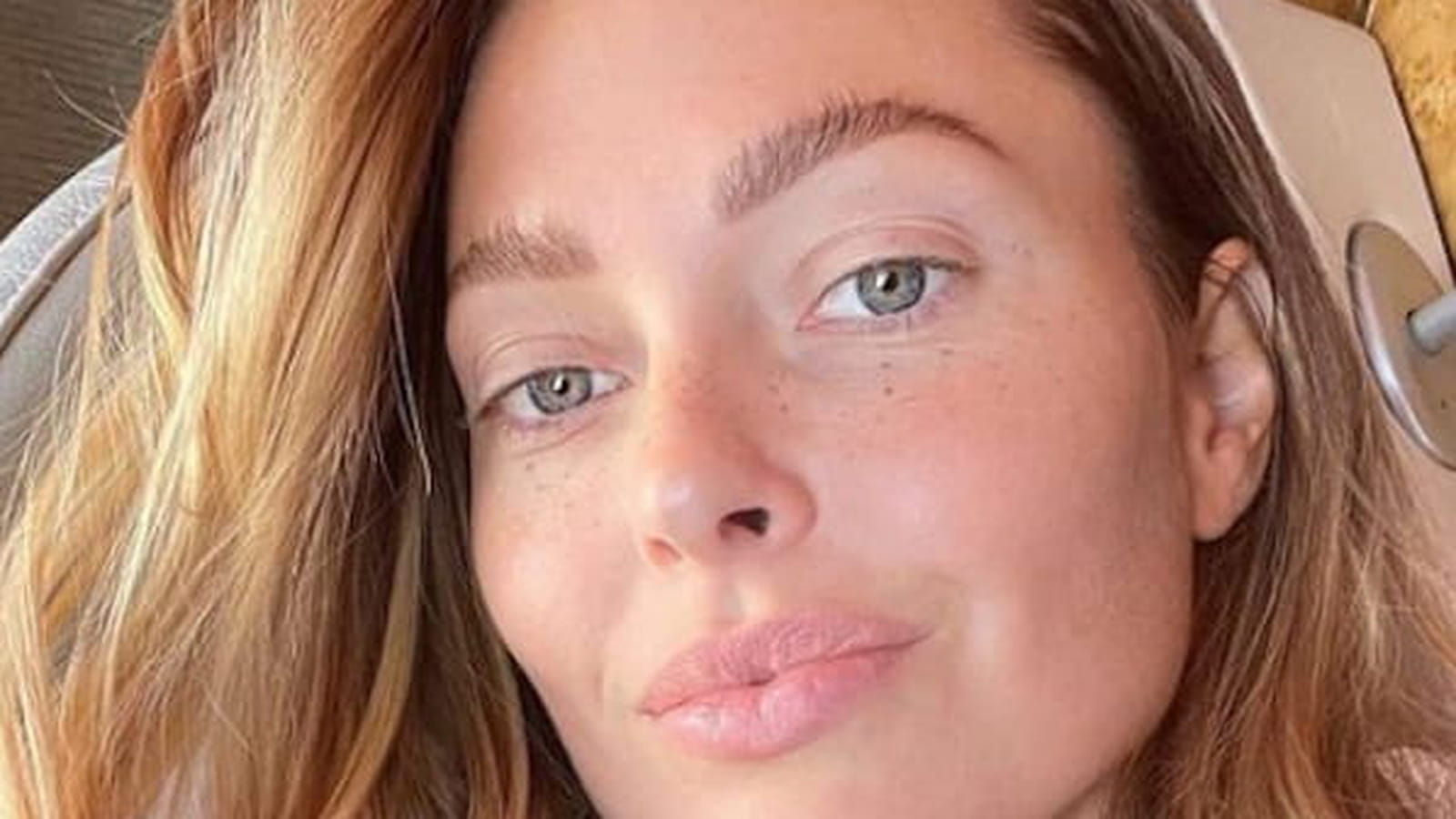 Caroline Receveur sublime sans maquillage 