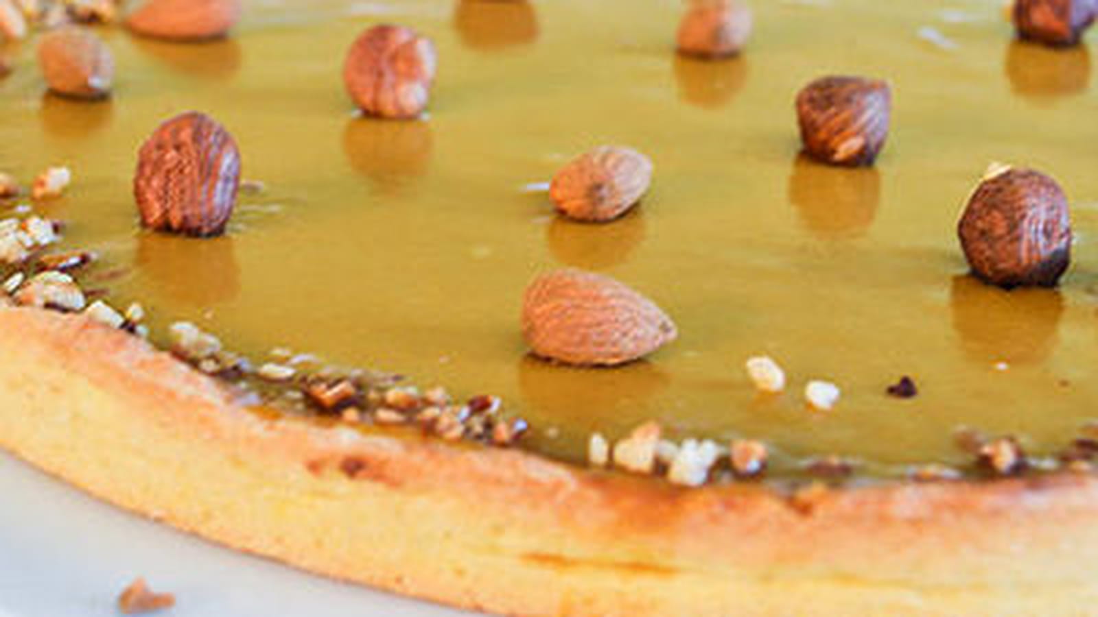 Tarte au praliné croustillant et au caramel