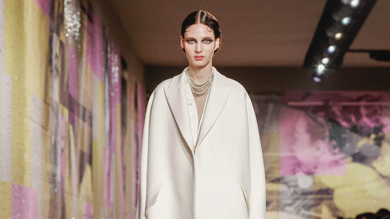 Look 13