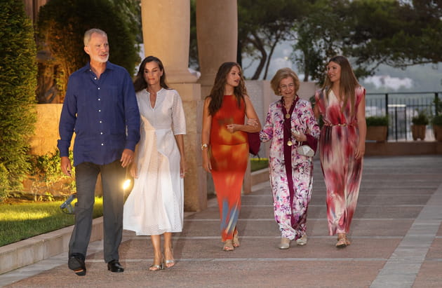 Letizia d'Espagne et son clan respectent la tradition aux Bal&eacute;ares