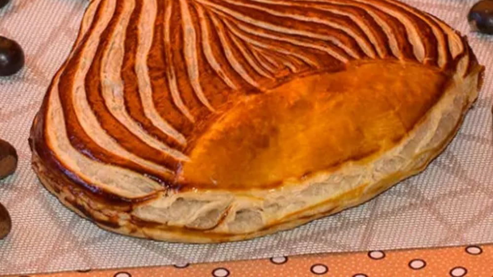 Marron feuilleté et sa crème de marrons aux amandes