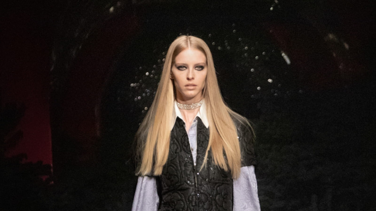 Look 18