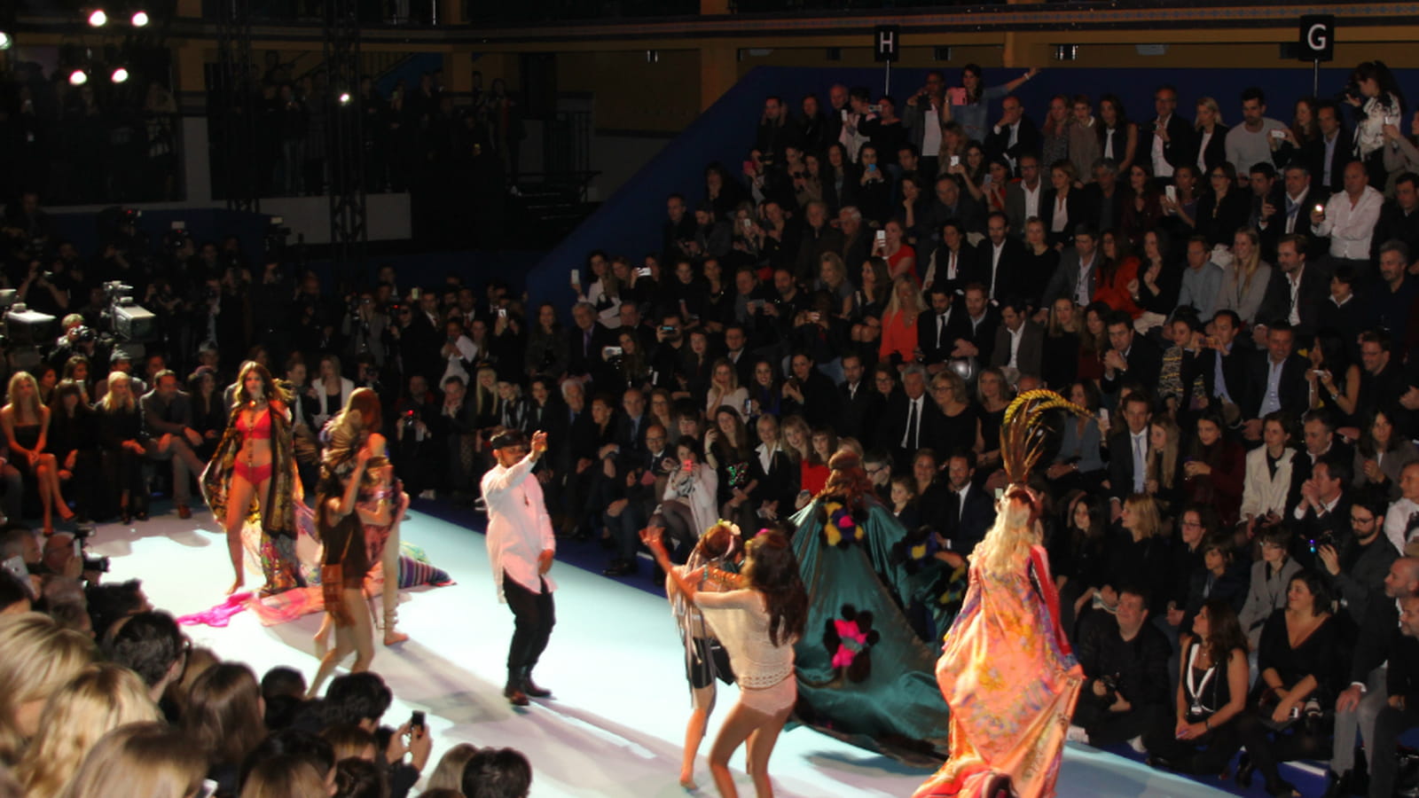 Un catwalk survolté
