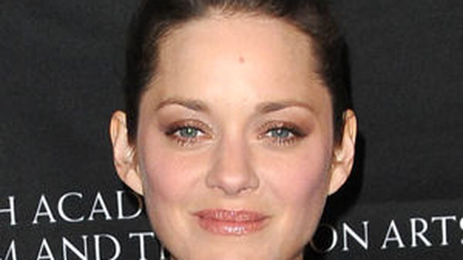 Marion Cotillard sans frange