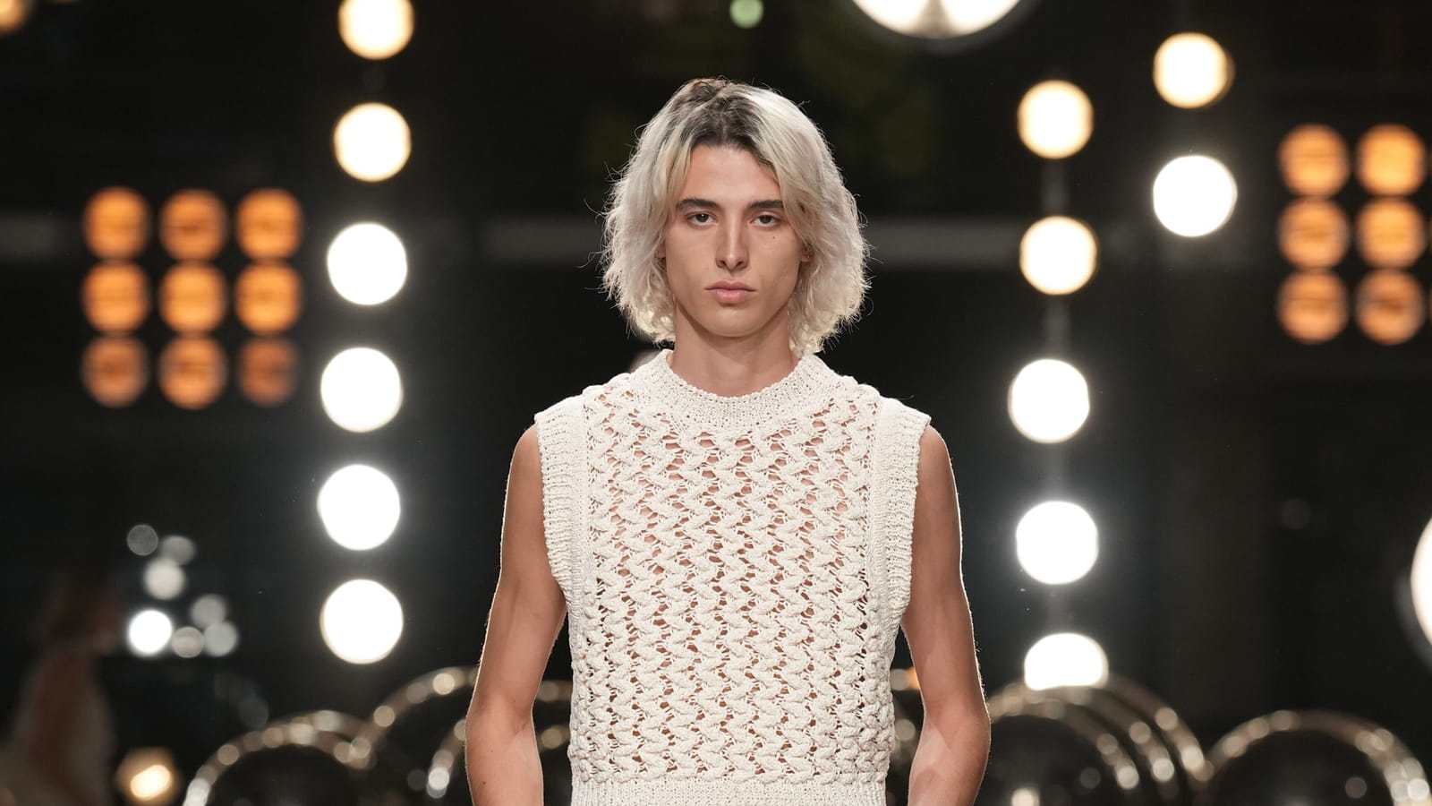Look 37