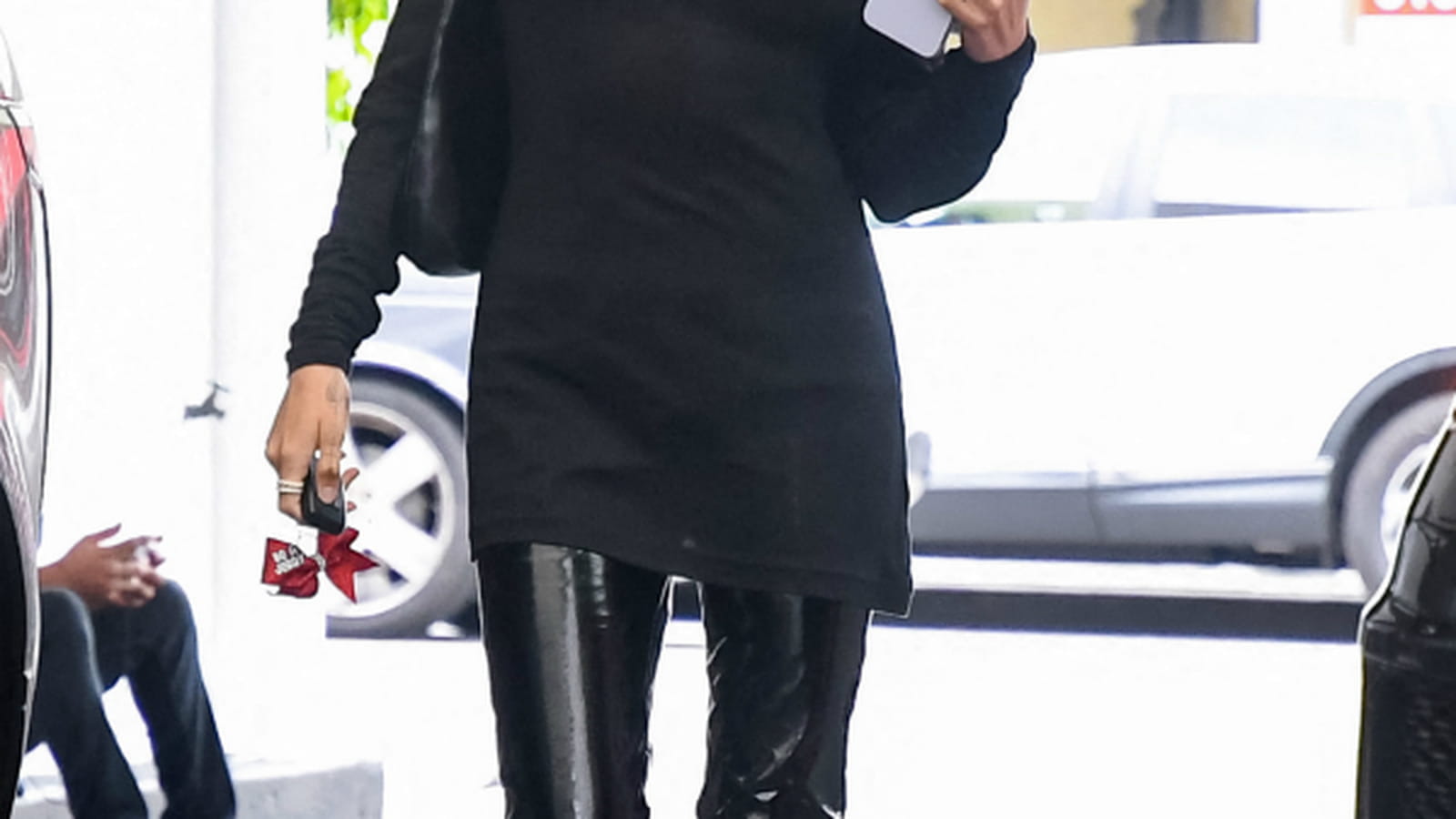 Hailey Bieber 