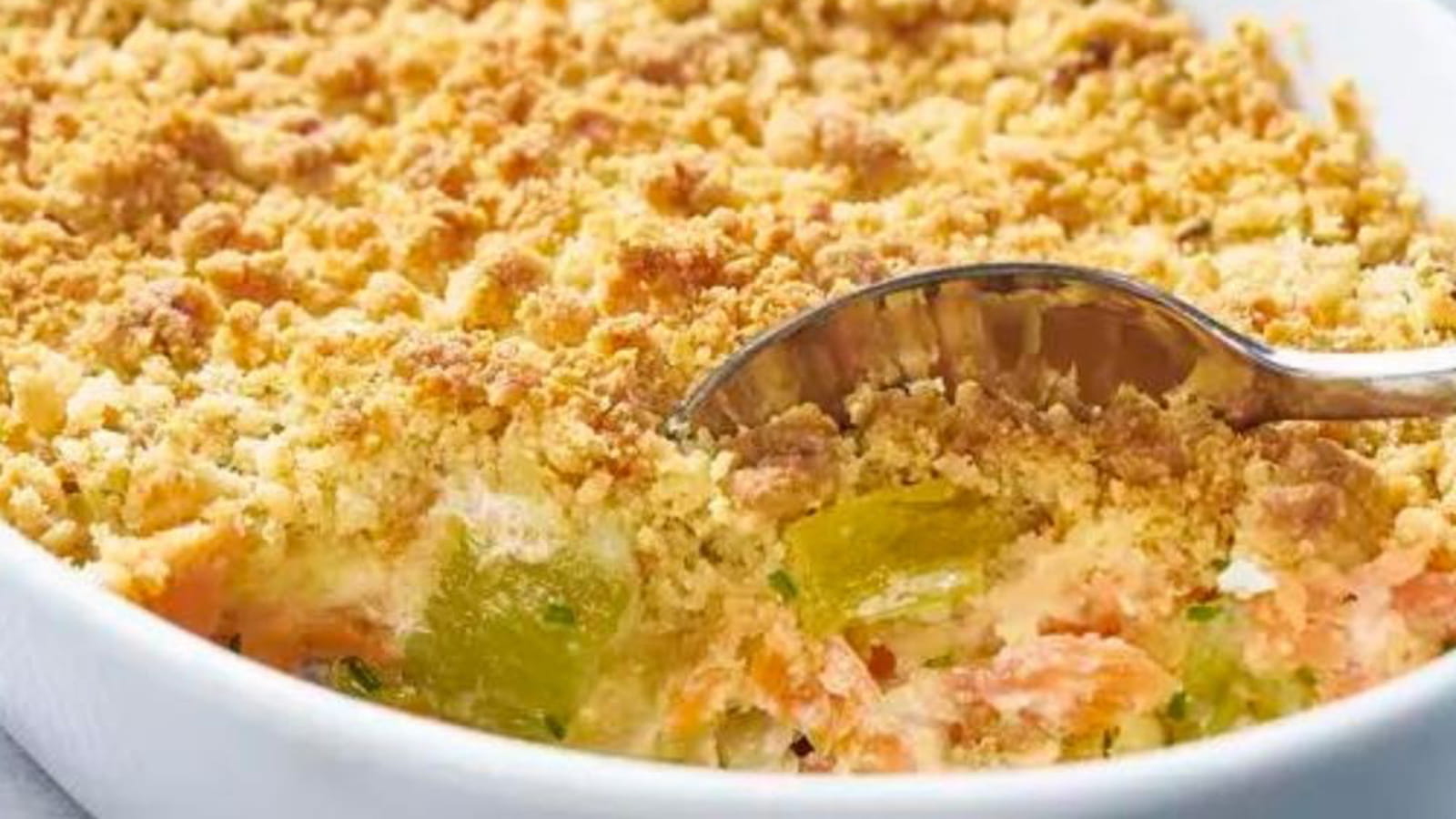 Crumble au saumon et aux poireaux