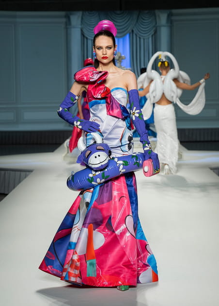 Look 59&nbsp;du d&eacute;fil&eacute; Moschino