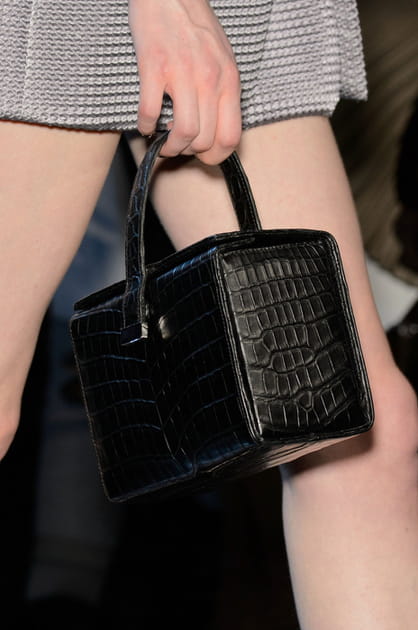 Sac rigide du d&eacute;fil&eacute;s Giorgio Armani Priv&eacute;