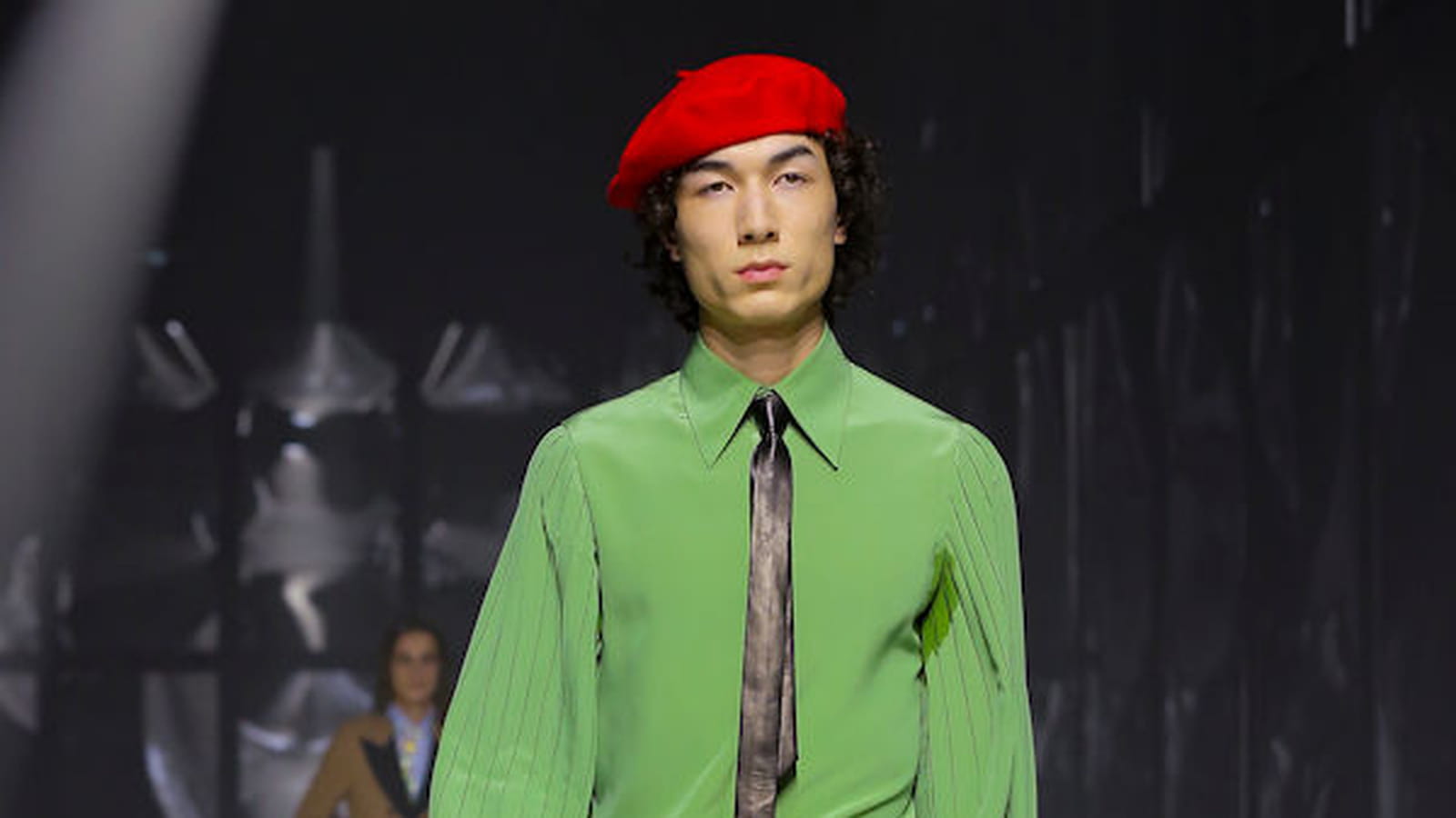 Look 60