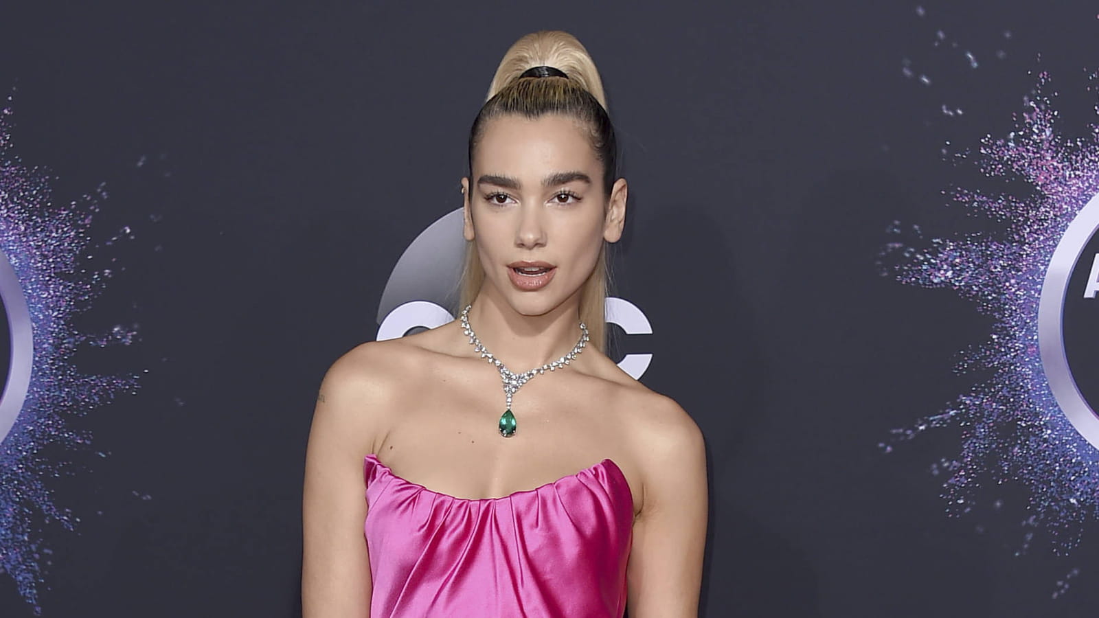 Dua Lipa le 24 novembre 2019