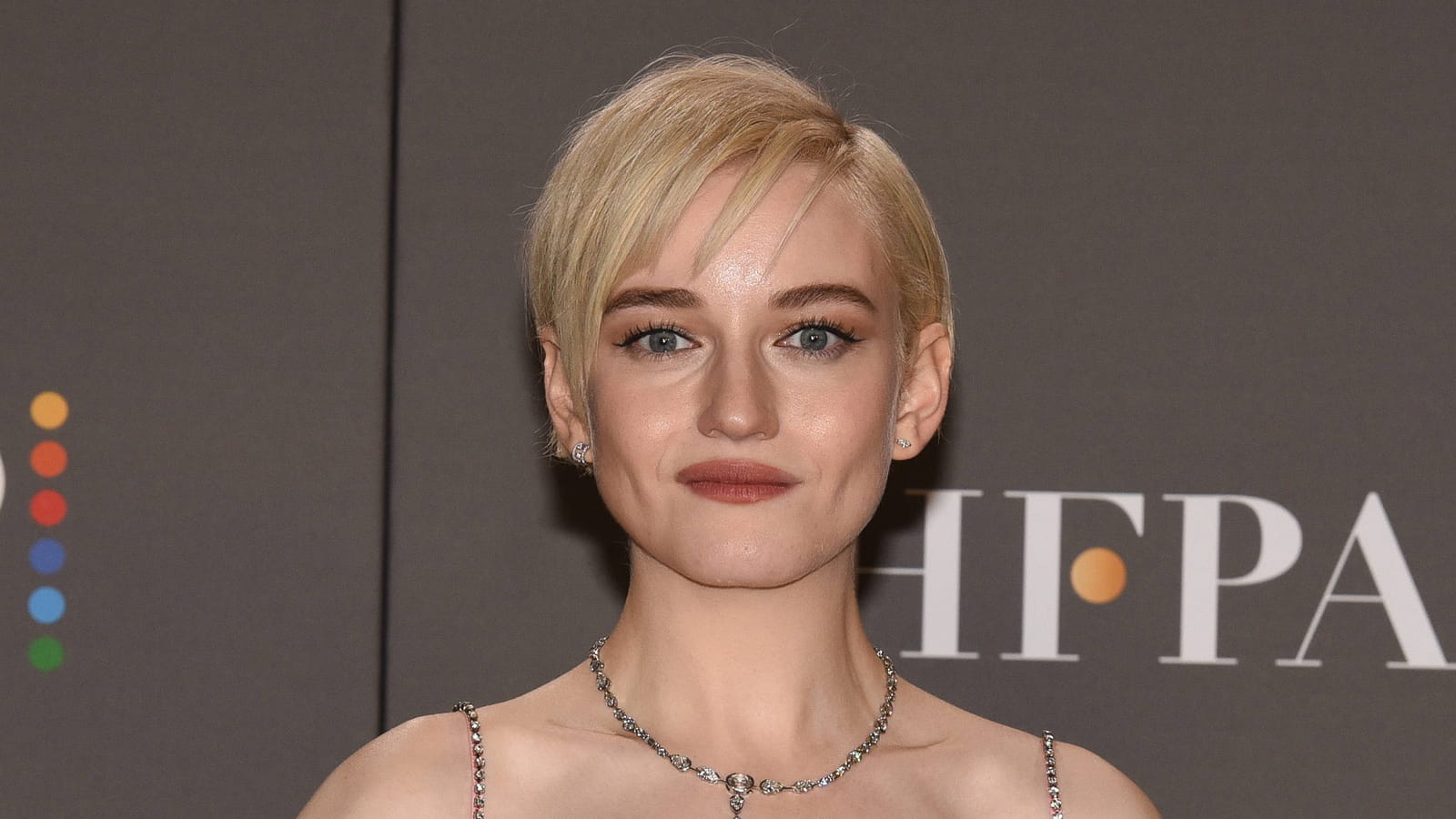 Julia Garner