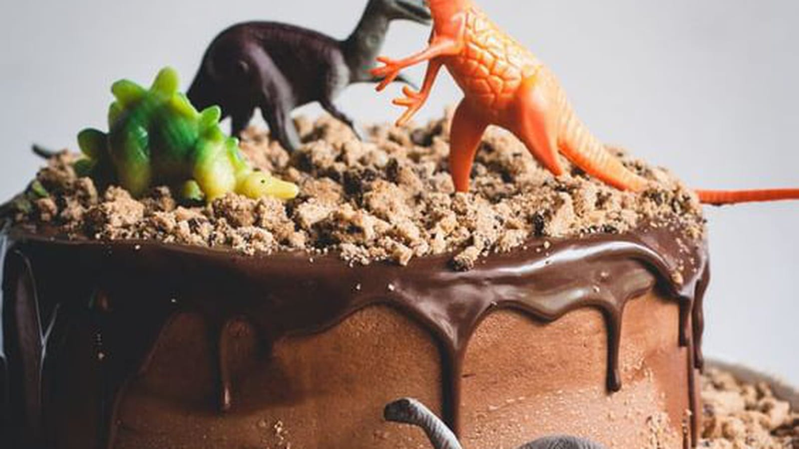 Gâteau anniversaire dinosaure