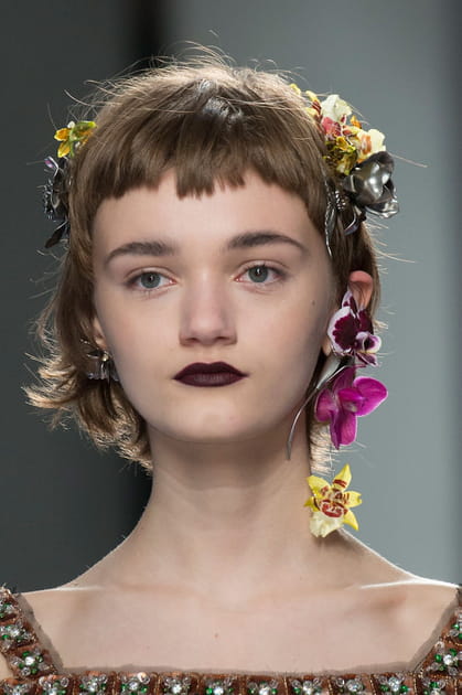 Les bijoux fleurs du d&eacute;fil&eacute; Rodarte
