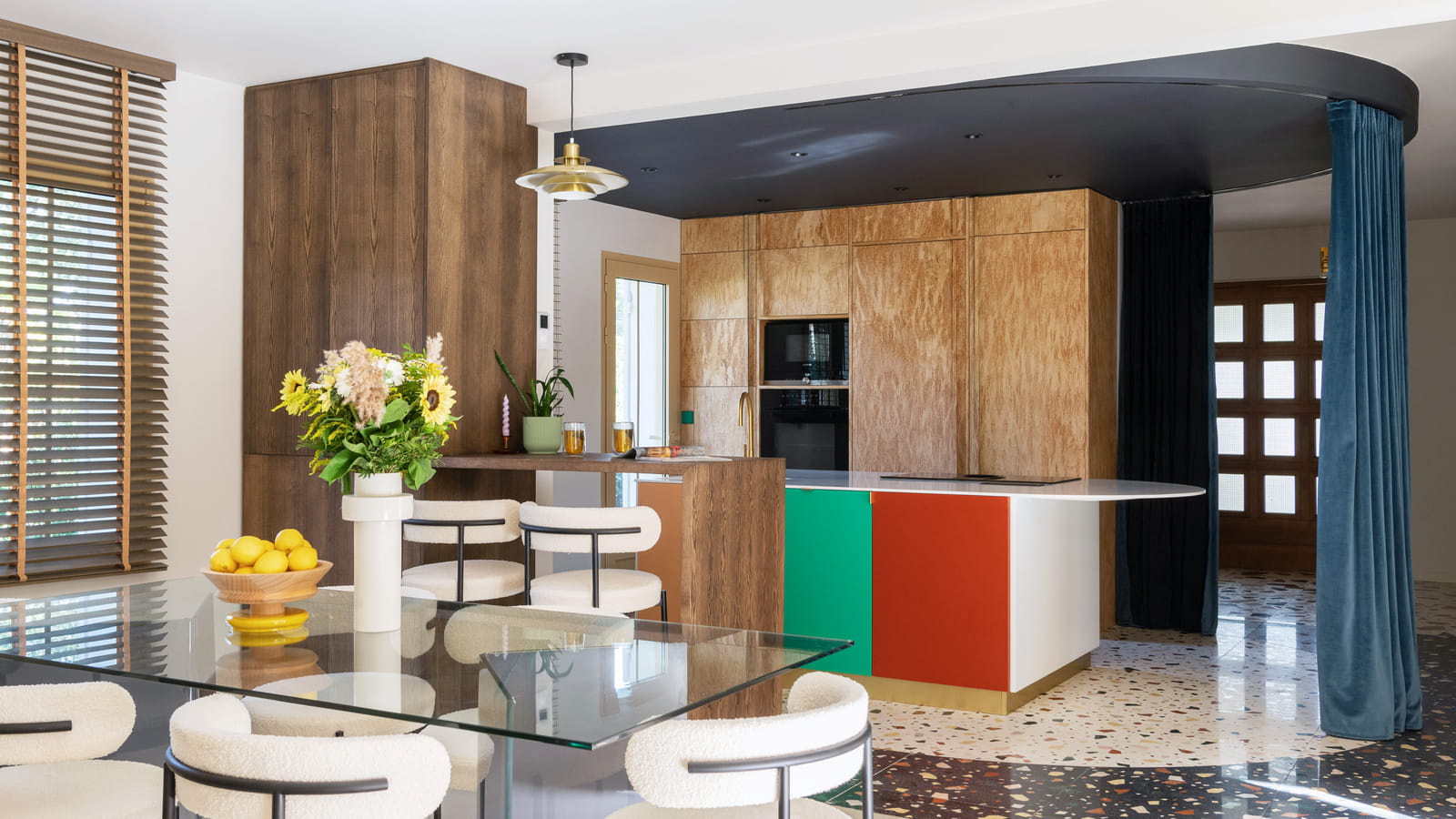 Salle à manger après