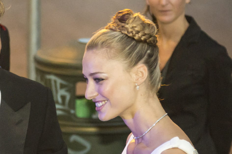 Beatrice Borromeo, exceptionnelle avec son chignon tress&eacute;