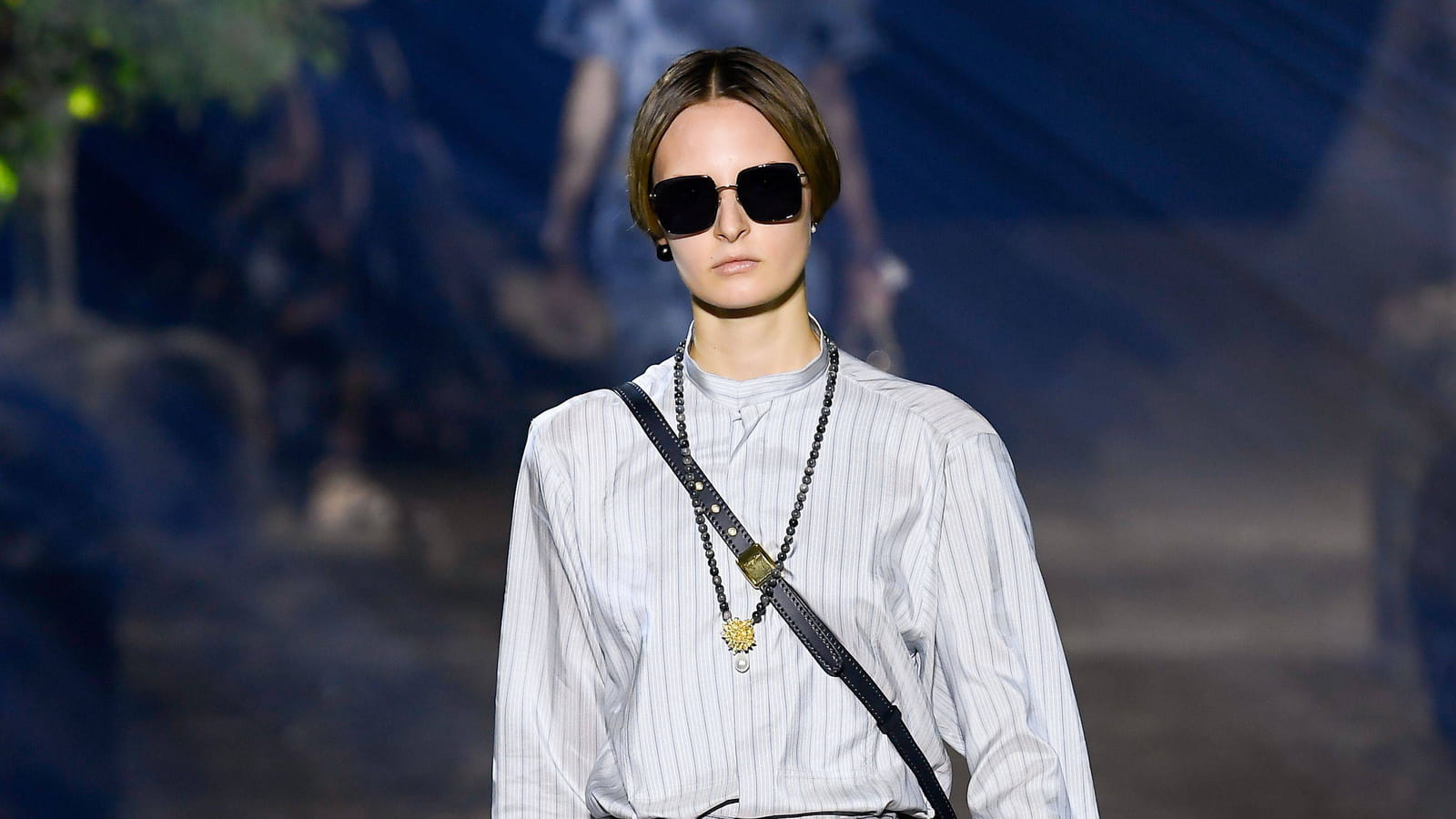 Look 60