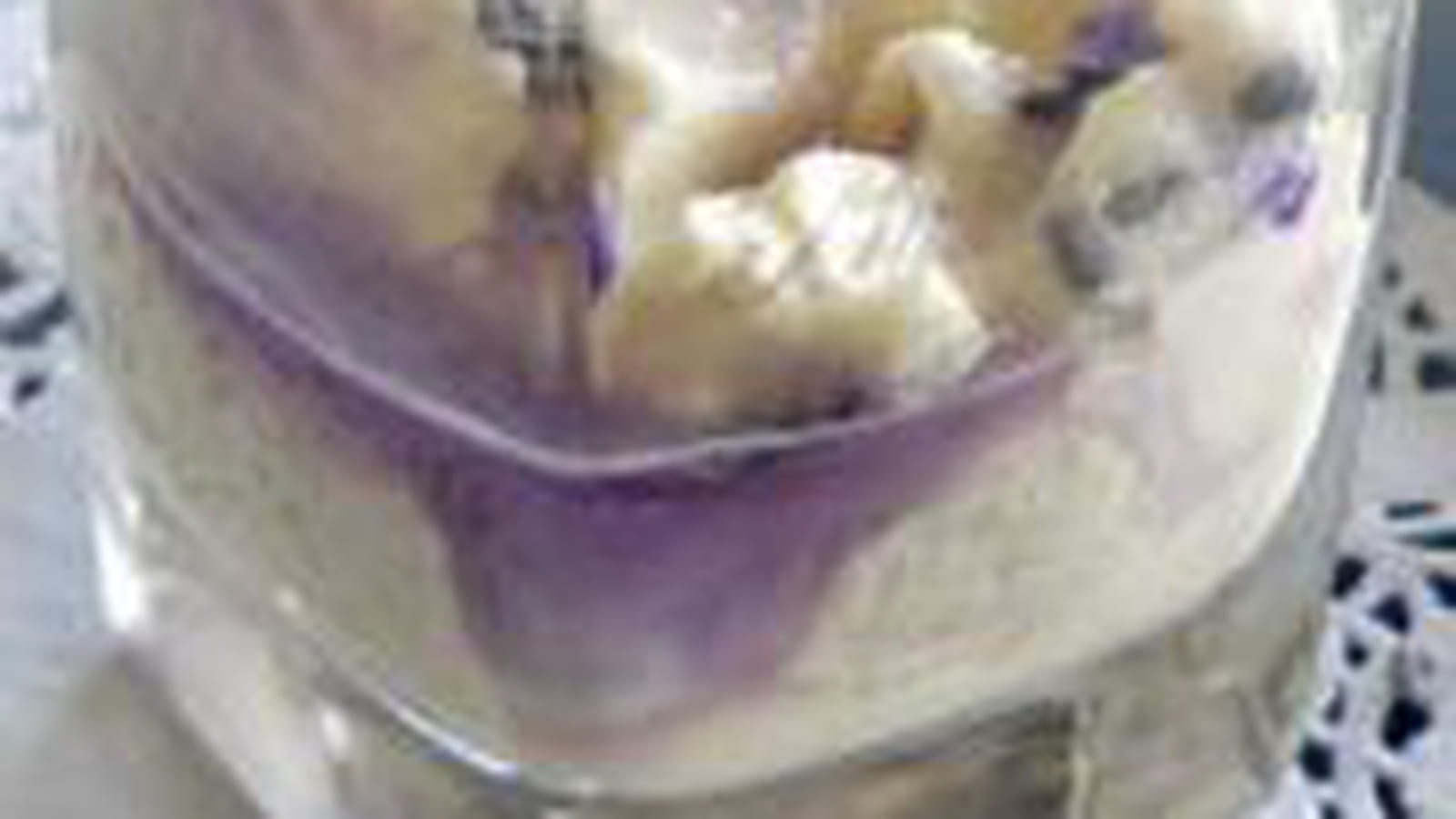 Verrine de mascarpone à la violette