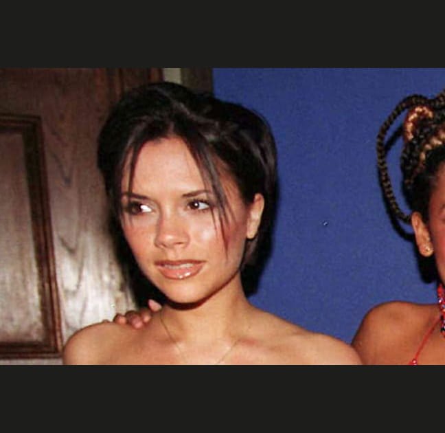 Victoria Beckham, sensuelle avec ses l&egrave;vres givr&eacute;es