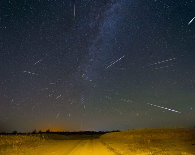 Pluie d'étoiles filantes au Moyen-Orient : les Perséides illuminent le désert