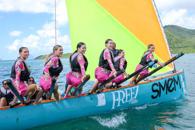 Les miss d&eacute;couvrent la yole en Martinique