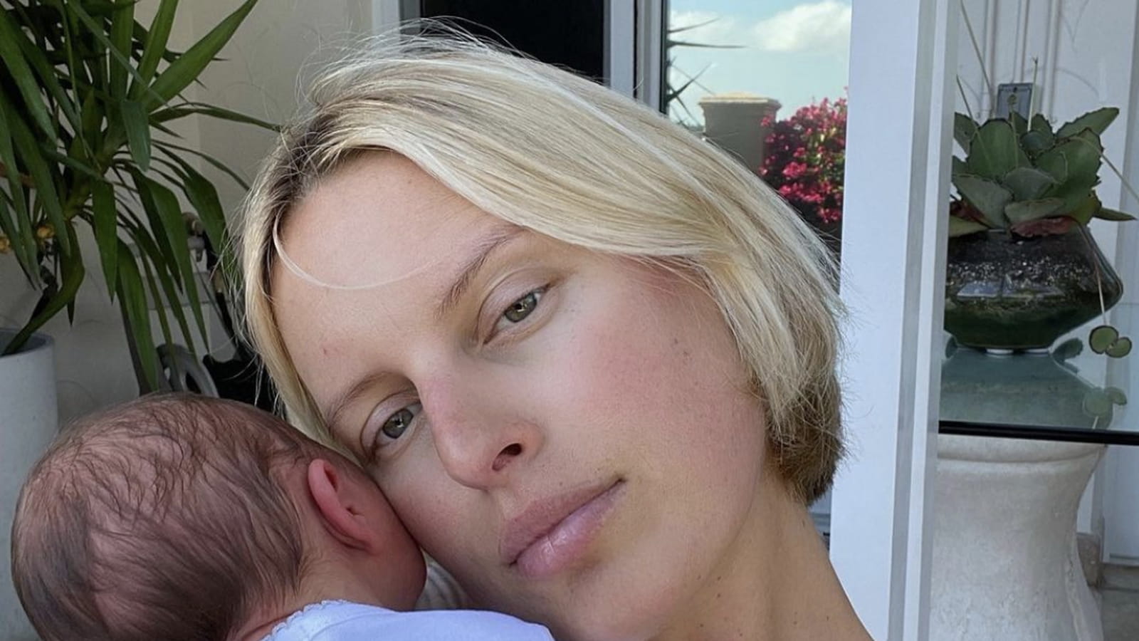 Karolína Kurková et sa fille
