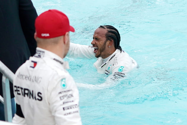 Un petit plongeon pour Lewis Hamilton durant le Grand Prix de Monaco